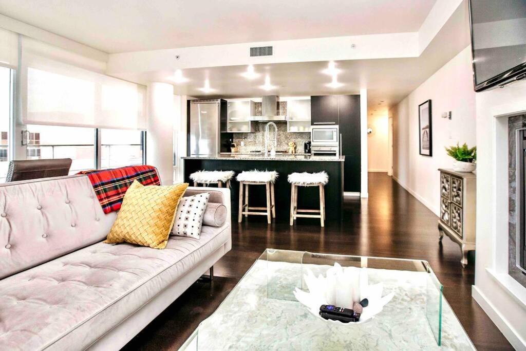 Victoria'S Best Location 2 Bedroom Luxe Condo Ngoại thất bức ảnh